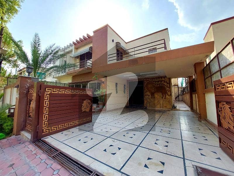 Beautiful Safari Villa 3 For Sale In Bahria Town