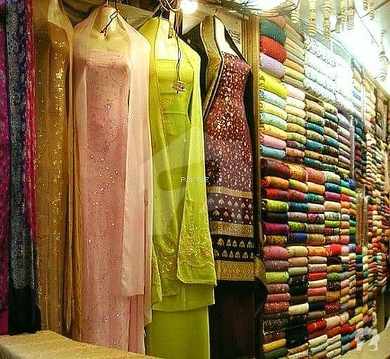 علامہ اقبال کالونی راولپنڈی میں 1 مرلہ دکان 15 ہزار میں کرایہ پر دستیاب ہے۔