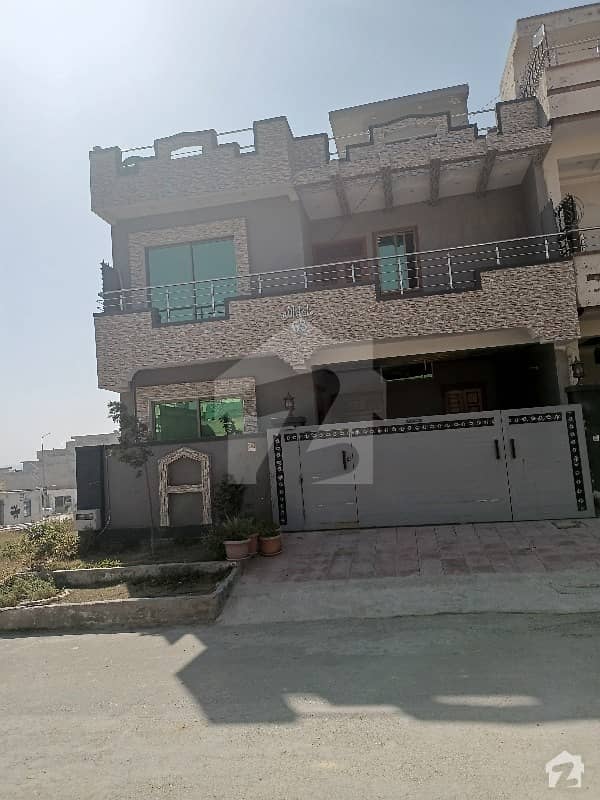 House For Rent 8 Marla G Floor In Jinnah Garden Phase 1 Islamabad Near To Isb Highway Opposite Pwd. Beautiful Built House Separate Entry For Both Portions