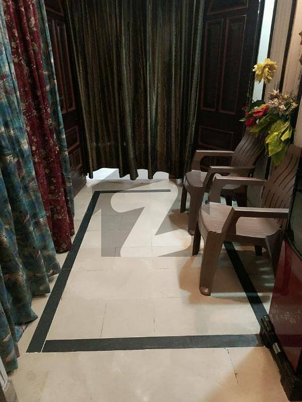 سنتپورہ فیصل آباد میں 5 کمروں کا 3 مرلہ مکان 1.7 کروڑ میں برائے فروخت۔
