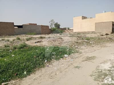 134 Ft Front & 82 Ft Sides Location Darya Khan Road Near Back Side Of Punjab College Bhakkar