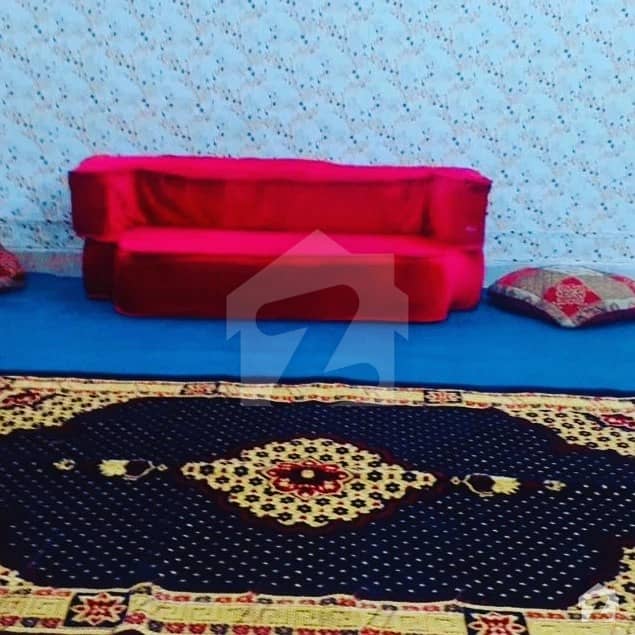 سرگودھا روڈ فیصل آباد میں 10 کمروں کا 10 مرلہ کمرہ 12 ہزار میں کرایہ پر دستیاب ہے۔