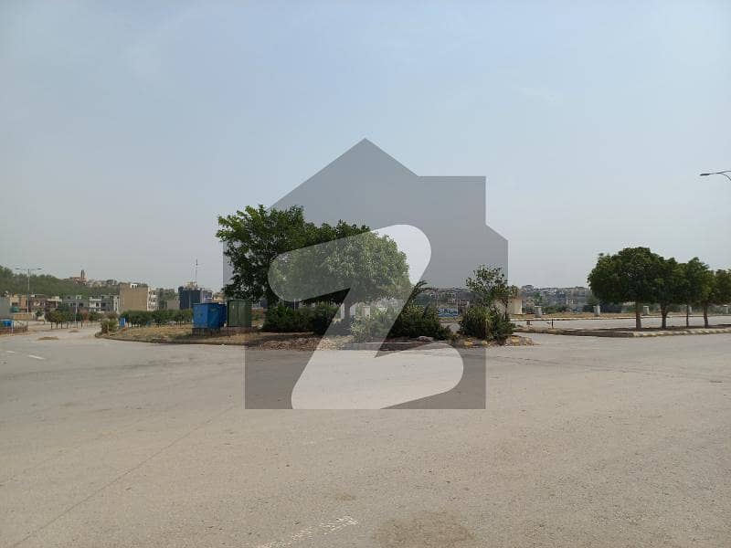 Shahbaz Real Estate Consultants Offers Commercial Plot For Sale In Reasonable Price