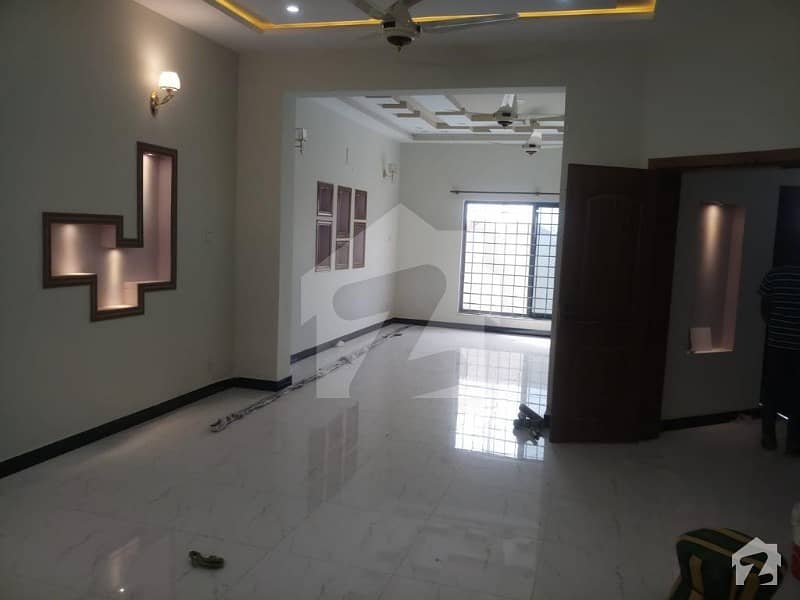 10 Marla Brand New Ground Portion  For Rent Bahria Town Phase 8 Available