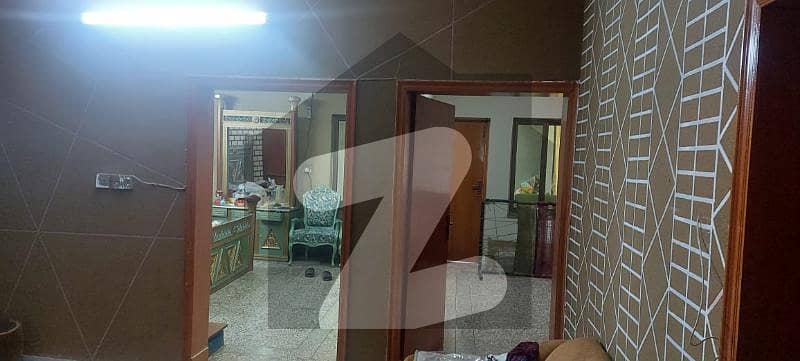 افشاں کالونی راولپنڈی میں 6 کمروں کا 11 مرلہ مکان 2.2 کروڑ میں برائے فروخت۔