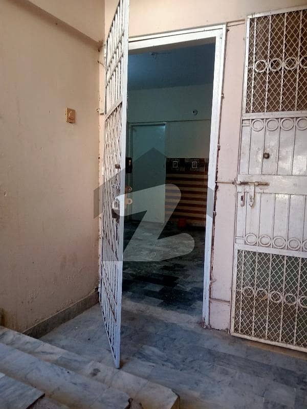 سندھ بلوچ ہاؤسنگ سوسائٹی گلستانِ جوہر کراچی میں 2 کمروں کا 3 مرلہ فلیٹ 40 لاکھ میں برائے فروخت۔