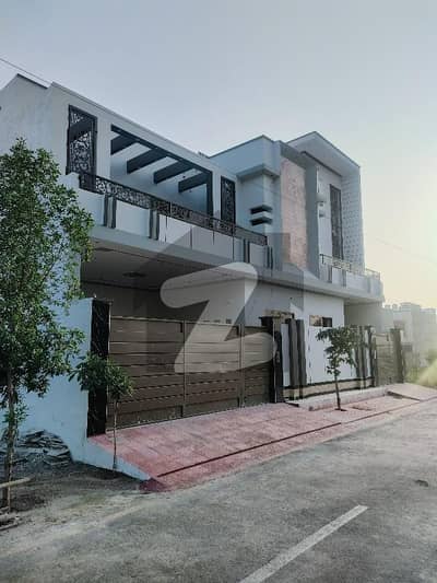 کلمہ گارڈن ساہیوال - فیصل آباد روڈ ساہیوال میں 2 کمروں کا 6 مرلہ مکان 30 ہزار میں کرایہ پر دستیاب ہے۔
