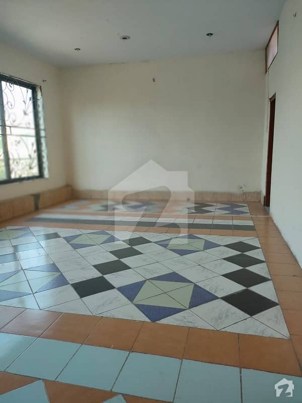 1 Kanal Vip tile's and marble floor Full independent house is available for Rent