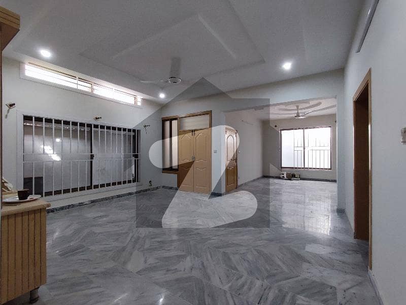 2700 Square Feet Spacious Lower Portion Is Available In Officers Colony For Rent