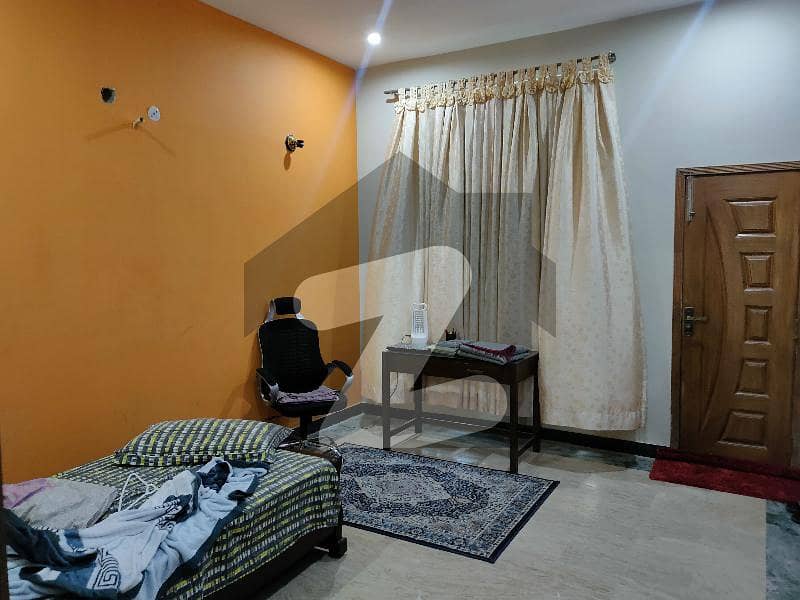 ڈریم گارڈنز ڈیفینس روڈ لاہور میں 2 کمروں کا 8 مرلہ زیریں پورشن 40 ہزار میں کرایہ پر دستیاب ہے۔