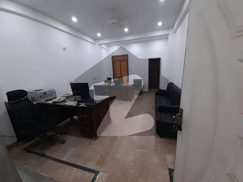 550 Sq Feet Furnished Office Available For Rent