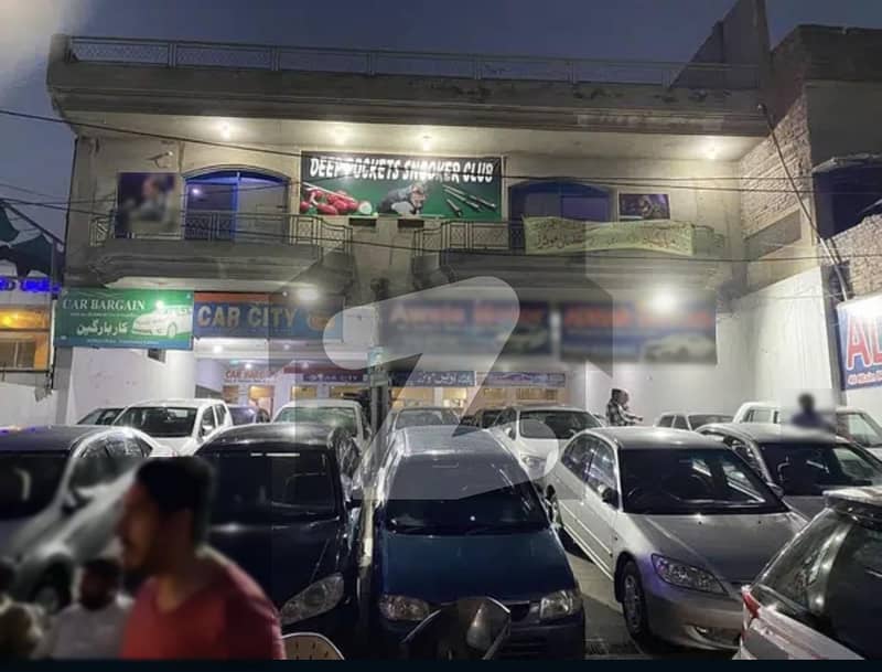 سمن آباد مین بولیورڈ سمن آباد لاہور میں 1.1 کنال عمارت 15 کروڑ میں برائے فروخت۔