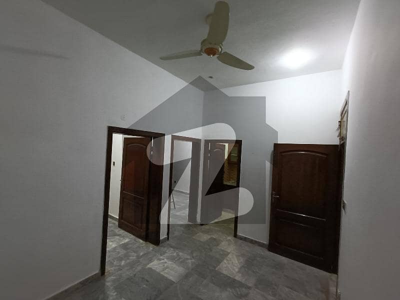 حیات آباد فیز 7 حیات آباد پشاور میں 3 کمروں کا 3 مرلہ مکان 27 ہزار میں کرایہ پر دستیاب ہے۔