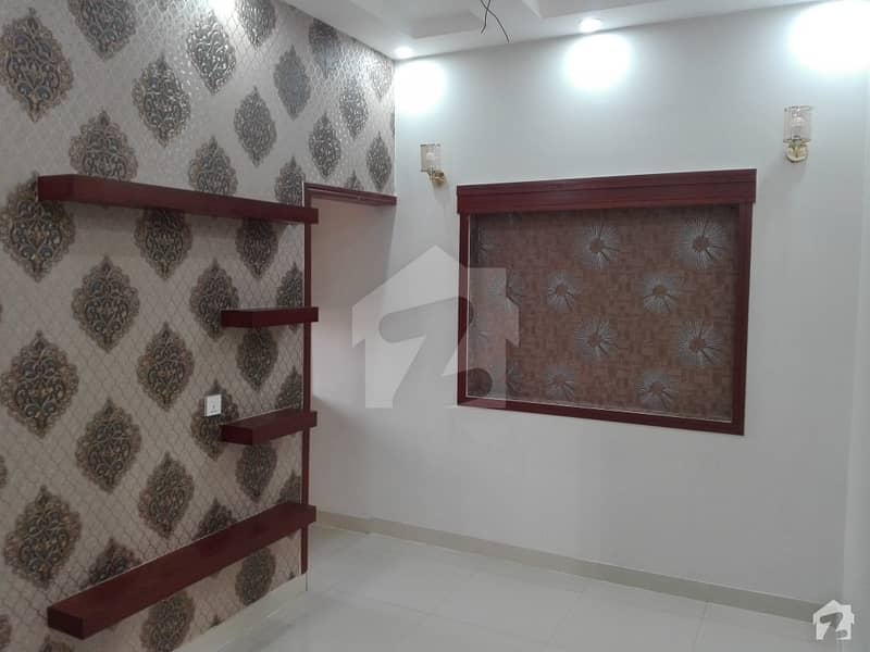 بحریہ ٹاؤن سیکٹرڈی بحریہ ٹاؤن لاہور میں 3 کمروں کا 5 مرلہ مکان 1.82 کروڑ میں برائے فروخت۔