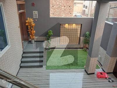 یونیورسٹی ٹاؤن پشاور میں 5 کمروں کا 15 مرلہ مکان 90 ہزار میں کرایہ پر دستیاب ہے۔