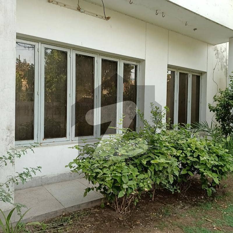 In Model Town - Block N Extension House Sized 4950 Square Feet For Sale
