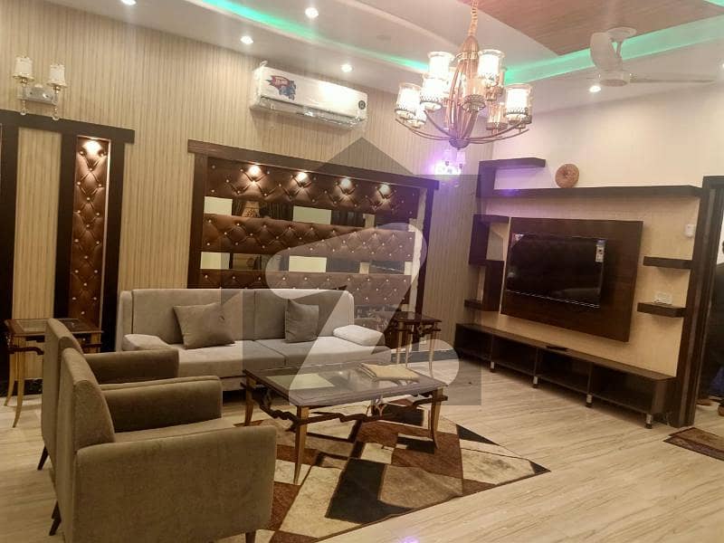 بحریہ ٹاؤن جاسمین بلاک بحریہ ٹاؤن سیکٹر سی بحریہ ٹاؤن لاہور میں 5 کمروں کا 10 مرلہ مکان 1.75 لاکھ میں کرایہ پر دستیاب ہے۔