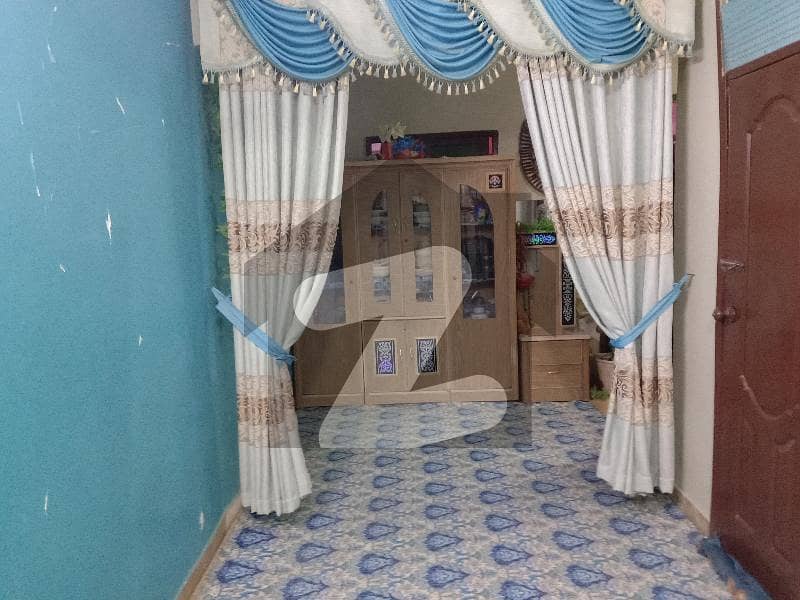اللہ والا ٹاؤن ۔ سیکٹر 31-بی اللہ والا ٹاؤن کورنگی کراچی میں 3 کمروں کا 4 مرلہ فلیٹ 29 لاکھ میں برائے فروخت۔