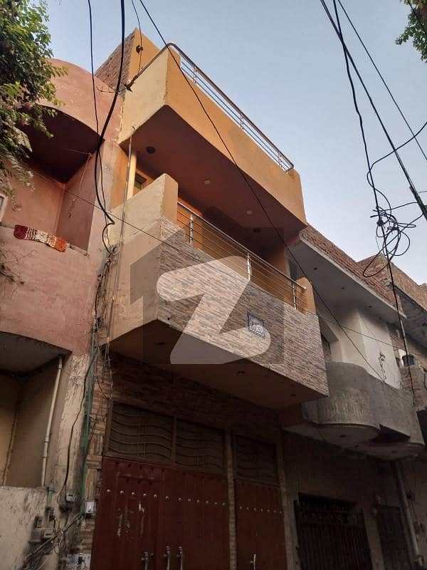 اتفاق ٹاؤن لاہور میں 2 کمروں کا 3 مرلہ زیریں پورشن 15 ہزار میں کرایہ پر دستیاب ہے۔