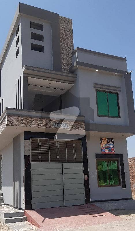 ملتان روڈ ساہیوال میں 3 کمروں کا 8 مرلہ مکان 1.2 کروڑ میں برائے فروخت۔