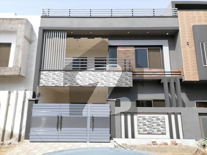 گرین ویلی سمندری روڈ فیصل آباد میں 3 کمروں کا 7 مرلہ مکان 1.6 کروڑ میں برائے فروخت۔