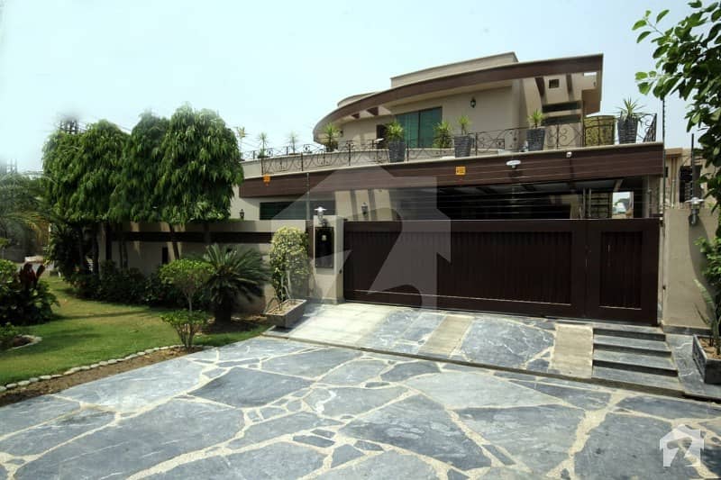 1 Kanal Owner Build Used Corner Bungalow For Sale In Phase 4