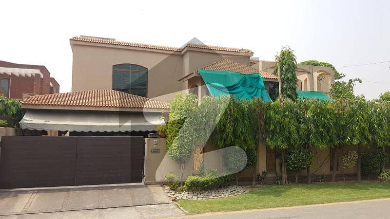 1 kanal Spanish design well maintained corner bungalow for sale in phase 2 by Syed brothers