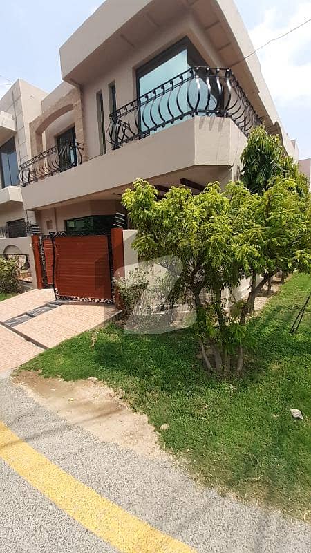 6 Marla House At Prime Location In Dha Phase 3