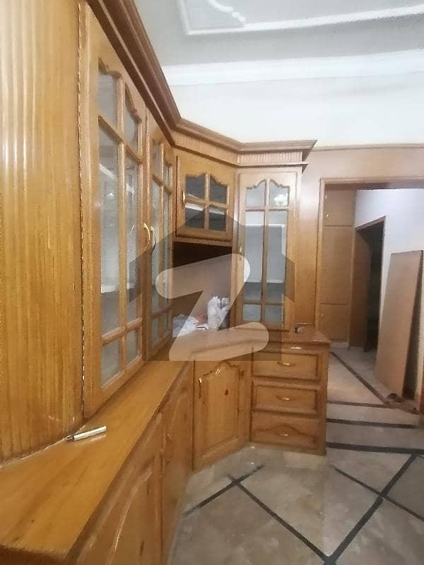 چکلالہ سکیم 3 چکلالہ سکیم راولپنڈی میں 5 کمروں کا 6 مرلہ مکان 1.7 کروڑ میں برائے فروخت۔