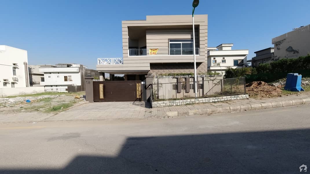 Bahria Town Phase 8 - Eden Lake View Block House Sized 10 Marla Is Available