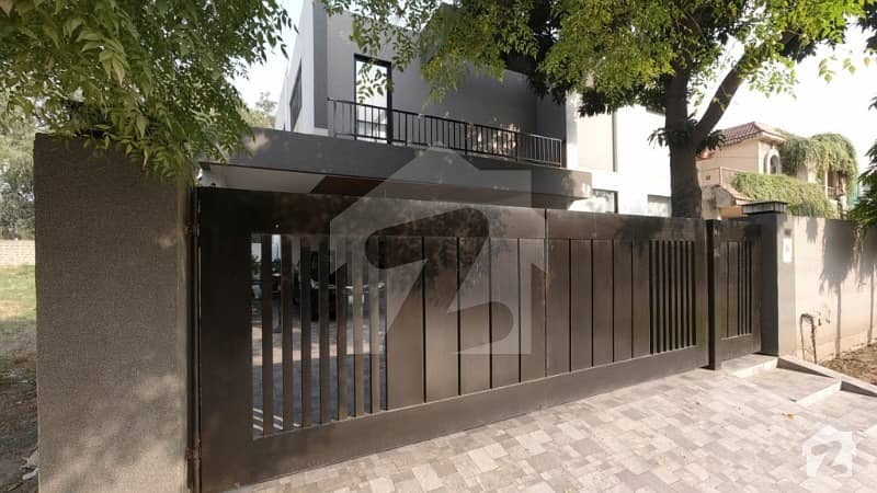 1 Kanal House For Sale In Phase 4 Dha With Swimming Pool