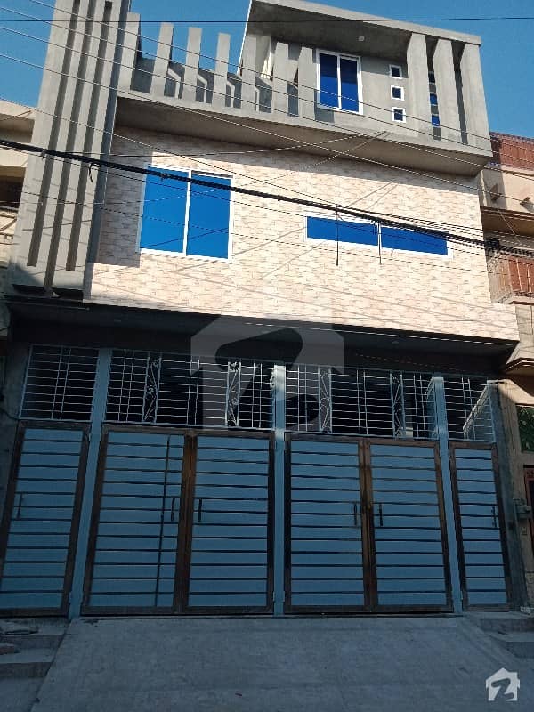 Hayatabad Phase7 Fresh 5 Marla House Available For Sale