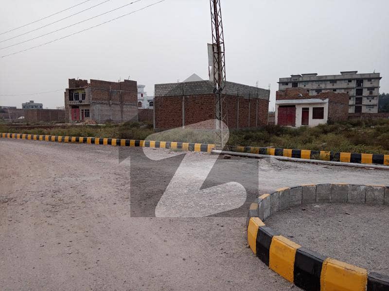 گرین هومز ڈلا زیک روڈ پشاور میں 5 مرلہ رہائشی پلاٹ 45 لاکھ میں برائے فروخت۔