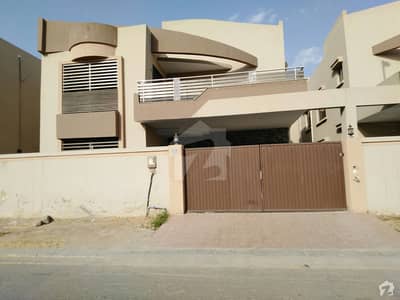 نیوی ہاؤسنگ سکیم کارساز کراچی میں 5 کمروں کا 14 مرلہ مکان 2.25 لاکھ میں کرایہ پر دستیاب ہے۔