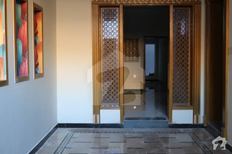 ارباب سبز علی خان ٹاؤن ایگزیکٹو لاجز ارباب سبز علی خان ٹاؤن ورسک روڈ پشاور میں 7 کمروں کا 6 مرلہ مکان 1.85 کروڑ میں برائے فروخت۔