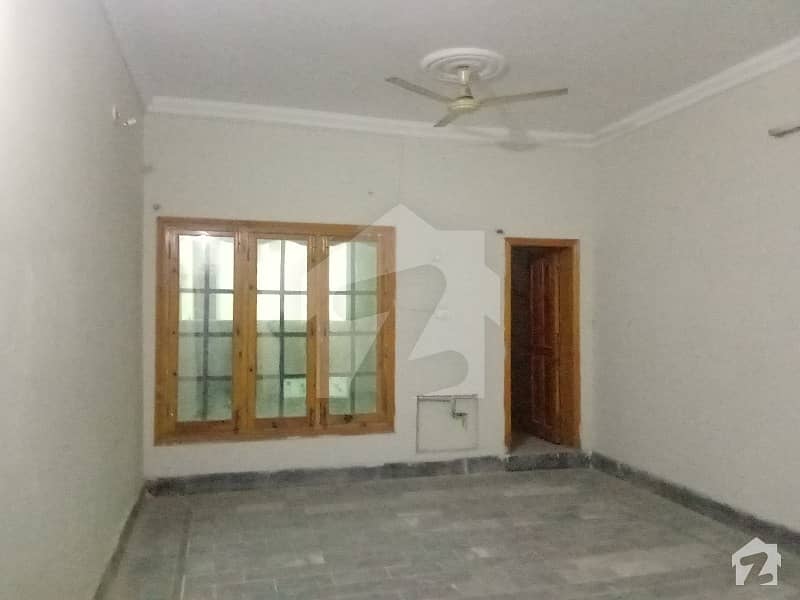 1125 Square Feet Flat In Warsak Road For Rent