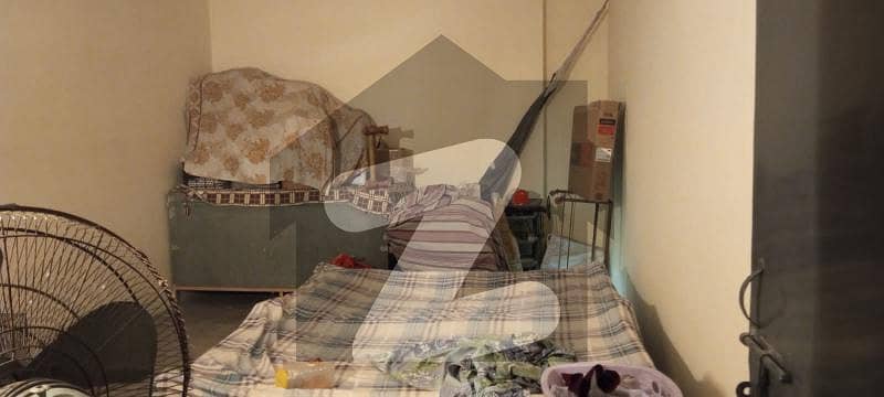 کچا جیل روڈ لاہور میں 4 کمروں کا 5 مرلہ مکان 75 لاکھ میں برائے فروخت۔