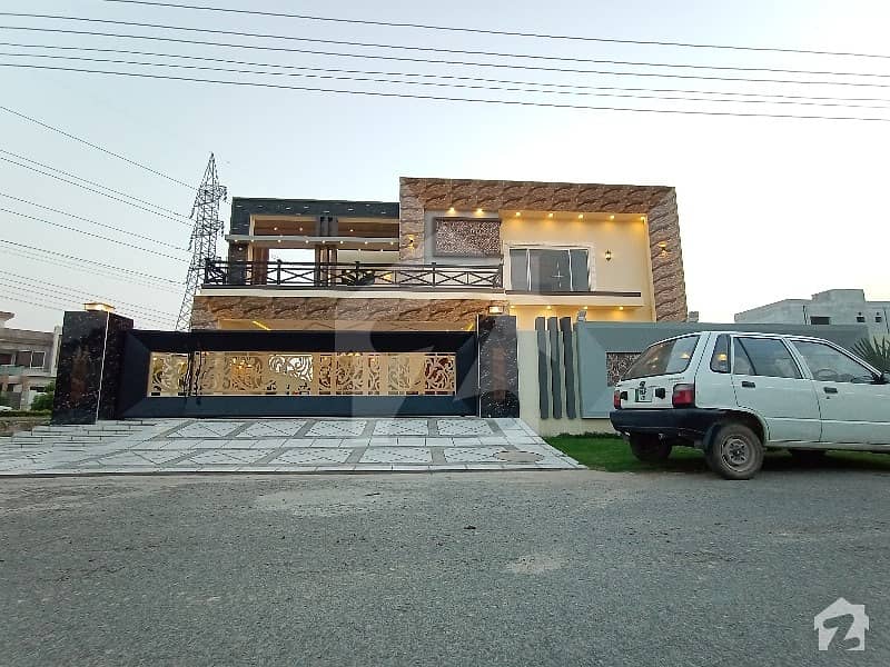 1 Kanal Beautiful Modern Design House Available For Sale In Wapda Town Phase 2