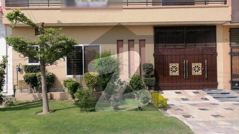 فارمانئیٹس ہاؤسنگ سکیم لاہور میں 3 کمروں کا 5 مرلہ مکان 1.45 کروڑ میں برائے فروخت۔