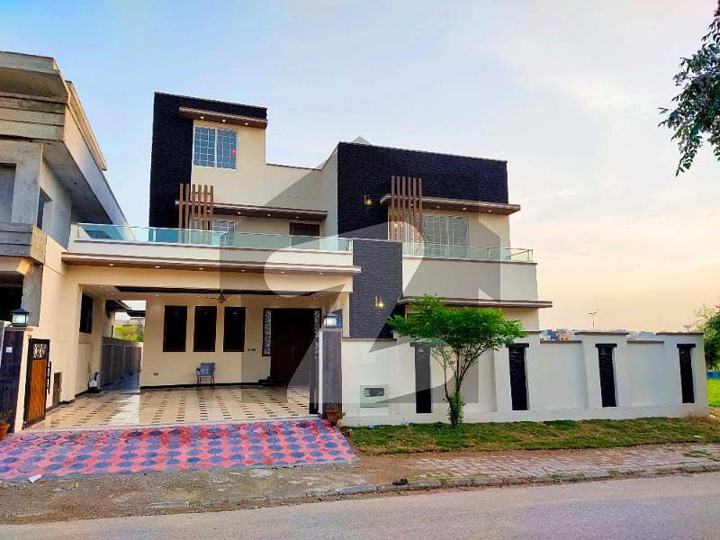1 Kanal Most Aesthetic Design Bungalow For Sale