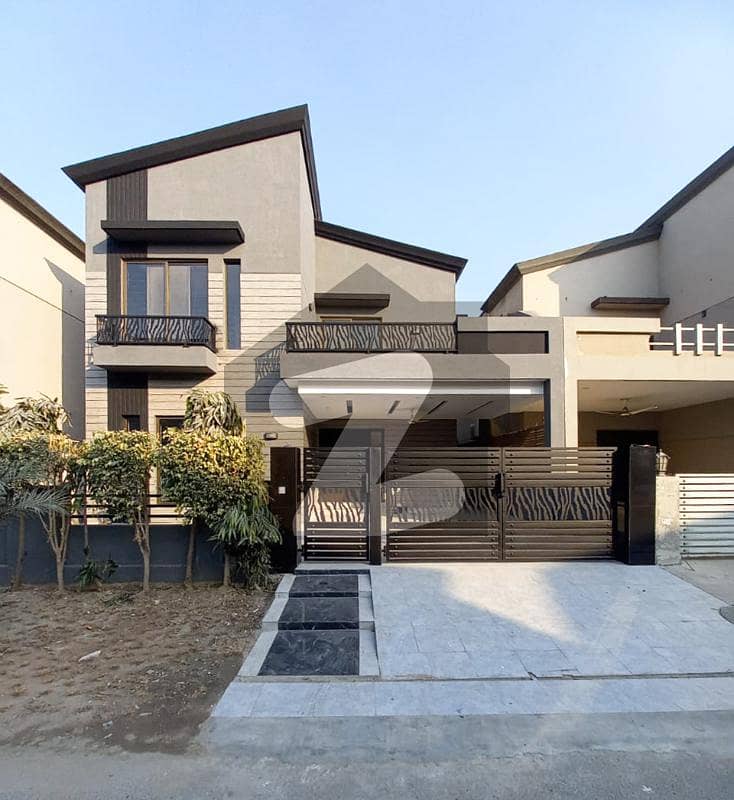 10 Marla Very Attractively Designed Brand New Modern House For Sale In Divine Gardens Lahore.