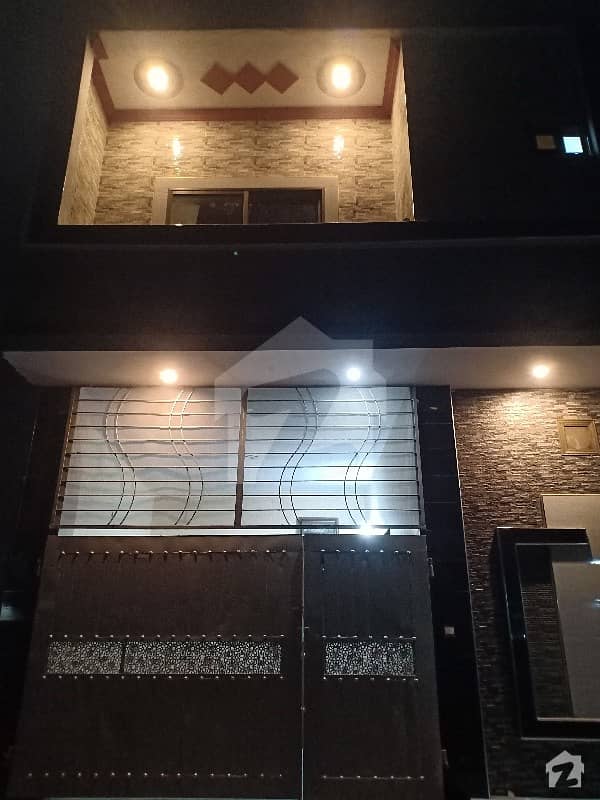 ستیانہ روڈ فیصل آباد میں 4 کمروں کا 4 مرلہ مکان 1.15 کروڑ میں برائے فروخت۔