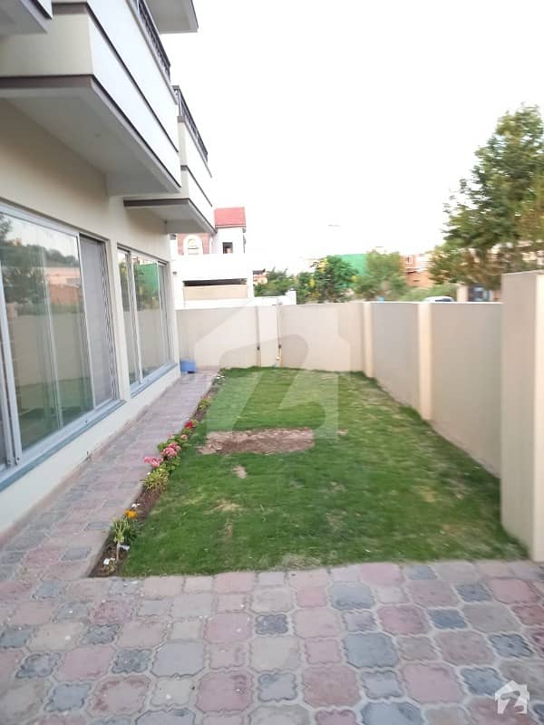 1 Kanal House In Sector D For Sale