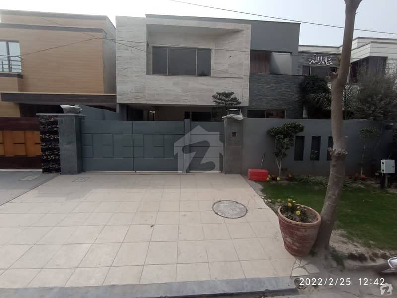 A Palatial Residence For Sale In Sitara Sapna City Faisalabad