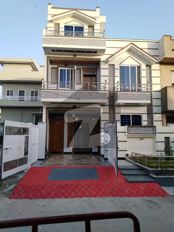Luxury 25x40 Brand new House For Sale In G 14