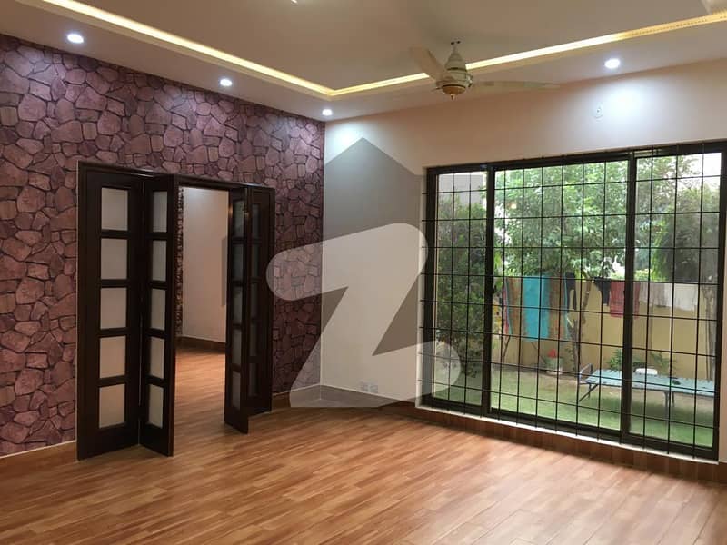 1 Kanal House Is Available In DHA Phase 2
