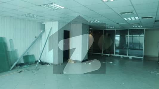 1350 SQFT OFFICE FOR SALE IN STOCK EXCHANGE.