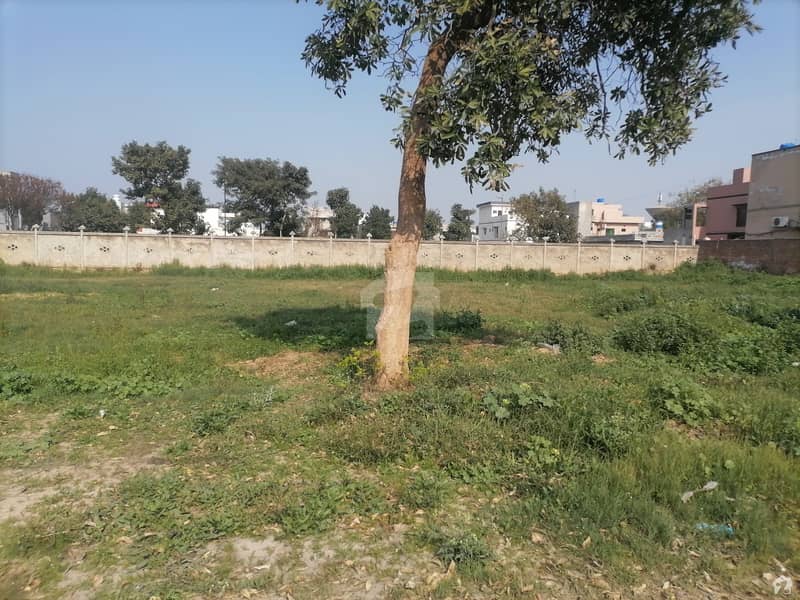 1350 Square Feet Commercial Plot For Sale In Beautiful Eme Society - Block J