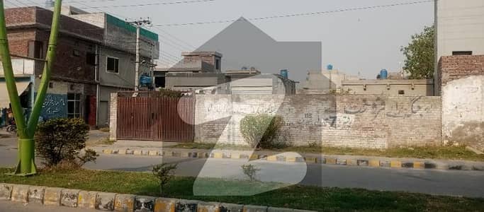 الاحمد گارڈن ۔ بلاک اے الاحمد گارڈن ہاوسنگ سکیم جی ٹی روڈ لاہور میں 7 مرلہ رہائشی پلاٹ 1 کروڑ میں برائے فروخت۔