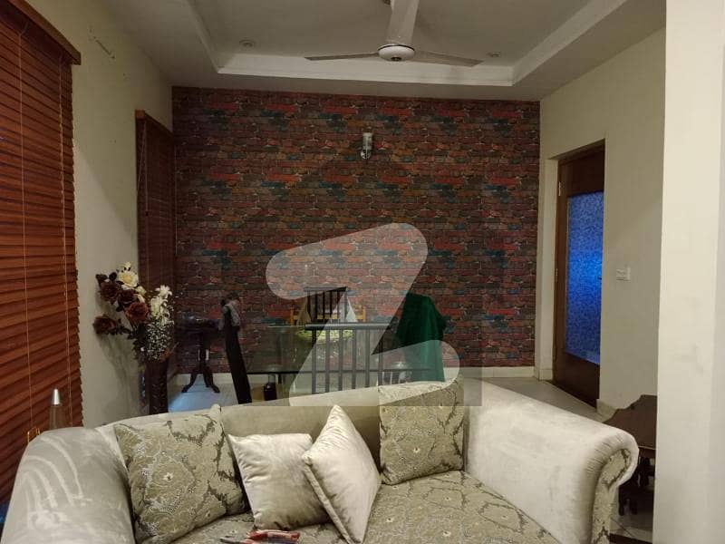 ڈیوائن گارڈنز لاہور میں 4 کمروں کا 10 مرلہ مکان 2.8 کروڑ میں برائے فروخت۔
